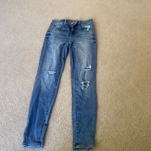 Slightly Ripped Skinny Jeans